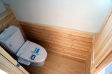 赤松の羽目板を横張で貼ったトイレの内装リフォーム