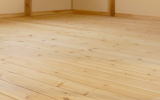 床暖房と高性能断熱材、無垢の床材でトリプル断熱